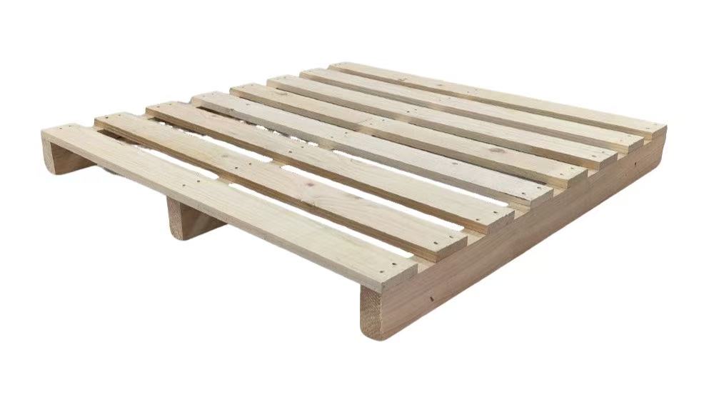 实木托盘产品展示，天然木材纹理，结构坚固，边角处理精细